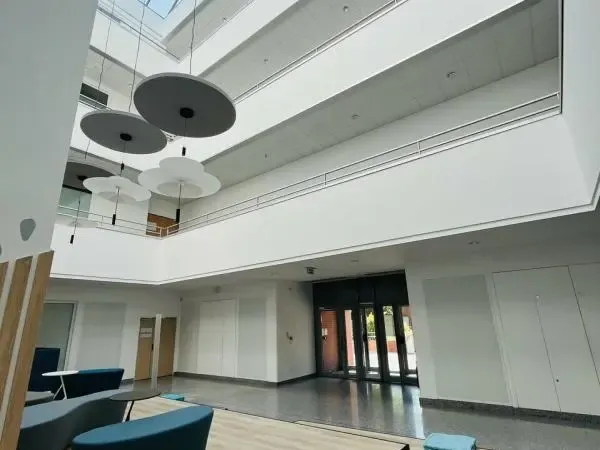 300 m2 BUREAUX A LOUER
