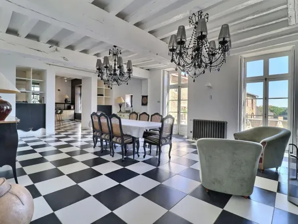 BUSINESS CHÂTEAU D'EXCEPTION DE 505 m²