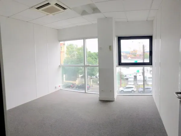 A LOUER - Bureaux - proximité T2 et Pont de Bezons