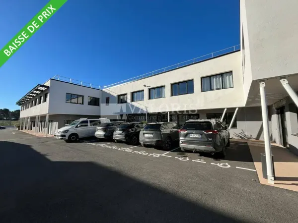 BUREAUX ET COMMERCE A LOUER