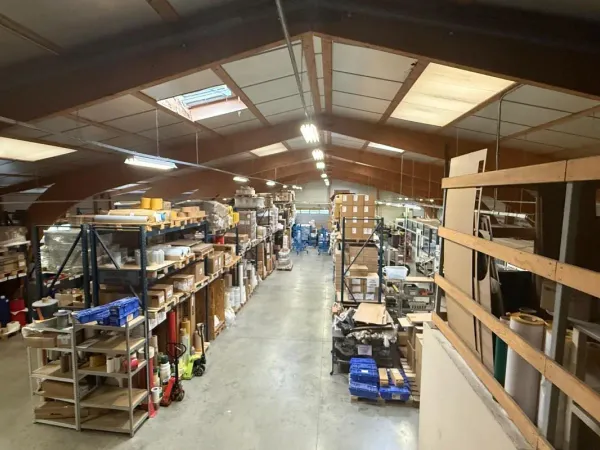 EXCLUSIVITE - Bâtiment indépendant - 1 474 m²