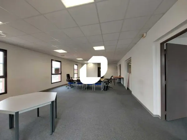 Location Bureau Nimes 30000