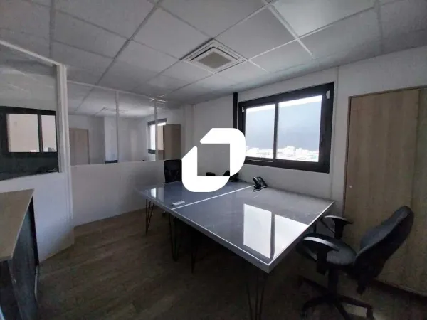 BUREAU EN ETAGE A LOUER