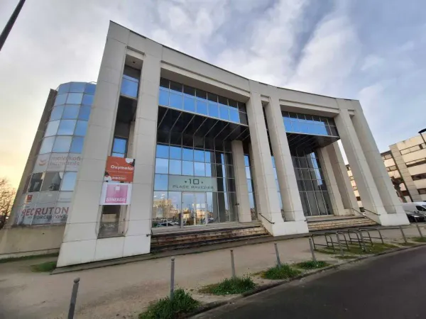 A LOUER - BUREAUX 2300 M² DIVISIBLES - BORDEAUX RAVEZIES