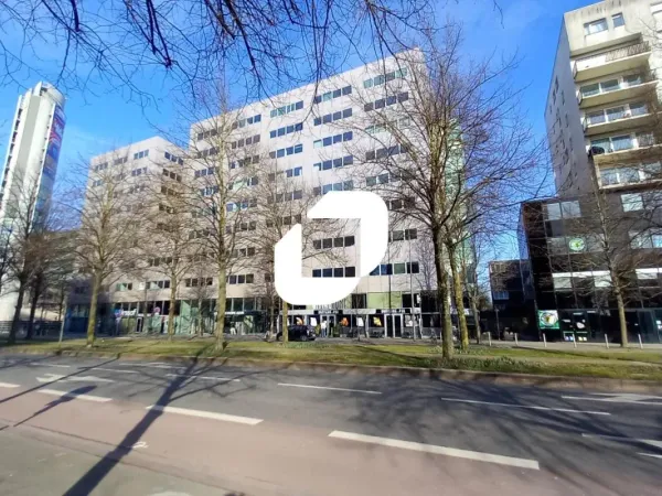 A LOUER, A PROXIMITE DU METRO ET DES GARES
