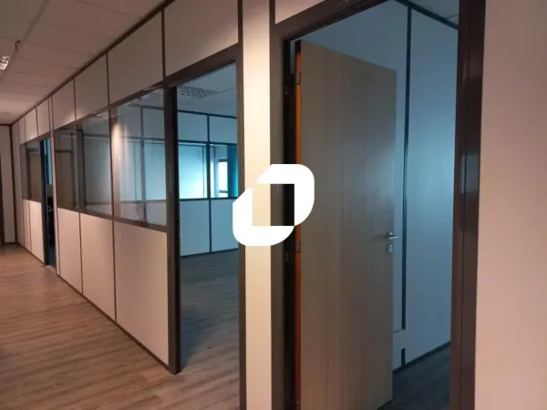 A LOUER, BUREAUX PROCHES DU METRO
