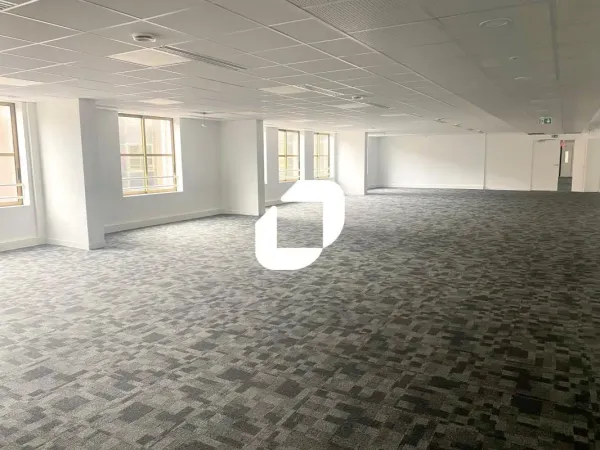 A LOUER, BUREAUX AVEC EMPLACEMENT PREMIUM