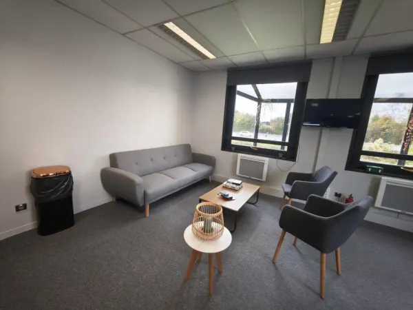A LOUER - Bureaux - 343 m² -Parc des Moulins