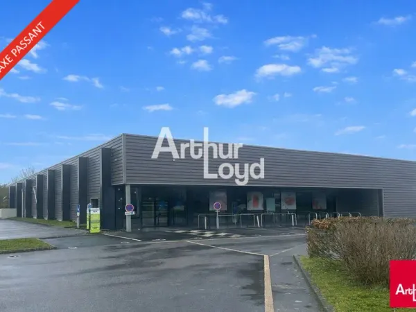 LOCAL COMMERCIAL A VENDRE OU A LOUER