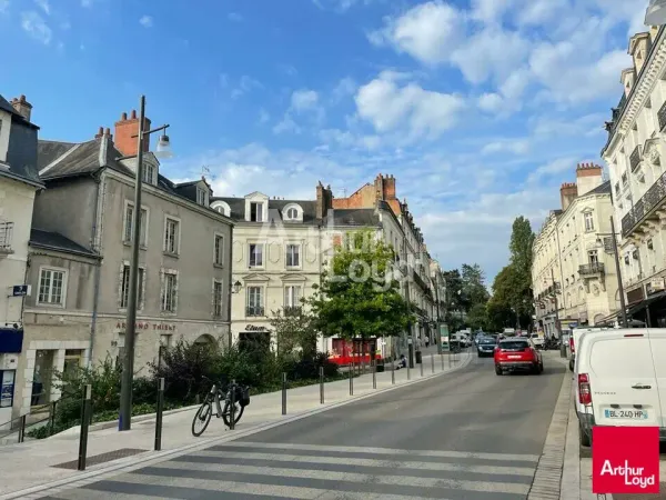 LOCAL COMMERCIAL A LOUER