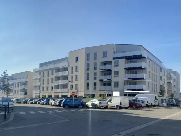 LOCAL COMMERCIAL A LOUER - 77000 - MELUN DE 204m² A LOUER