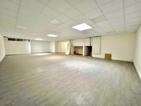 LOCAL COMMERCIAL A VENDRE