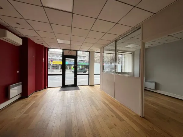 À louer : bureaux de 78 m² dans le 6e arrondissement de Lyon, à proximité immédiate de la Part-Dieu