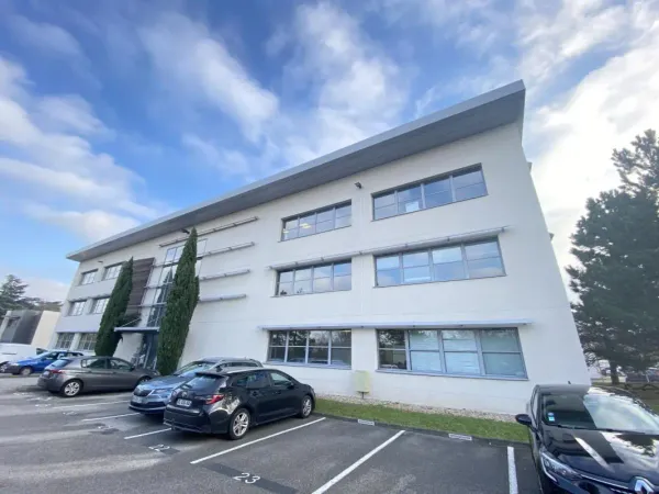 À vendre : 345 m² de bureaux prêts à l'emploi, à 15 minutes de Lyon