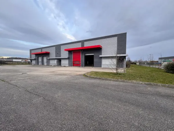Bâtiment indépendant à Dagneux