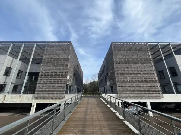 Bureaux modulables à vendre ou à louer à Limonest - avec terrasse et parkings
