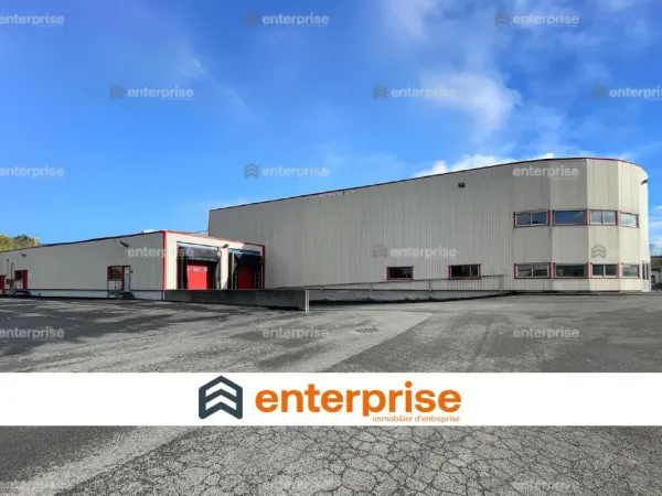 À LOUER - BÂTIMENT LOGISTIQUE DE 7 400 M² SUR TERRAIN INDÉPENDANT DE 1,6 HA - LA CAPELLE (02)