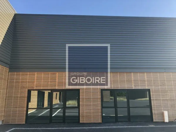 ENTREPOT - LOCAL D'ACTIVITE A VENDRE OU A LOUER