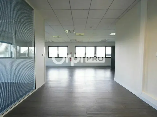 BUREAU A LOUER