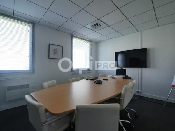 BUREAU A LOUER