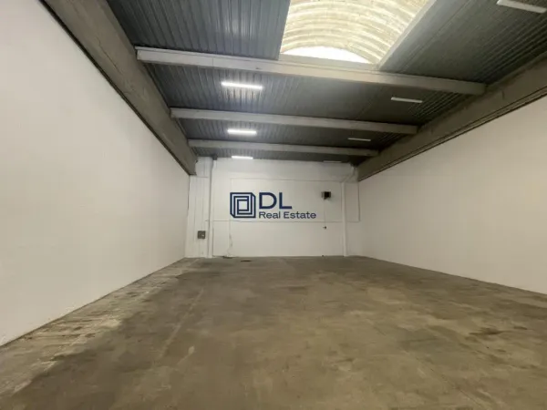 Locaux d'activités / entrepôts 350 m² à Gagny - HSP 8 m
