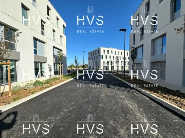 EXCLUSIVITE HVS REAL ESTATE - BUREAUX NEUF A VENDRE OU A LOUER GARDANNE 