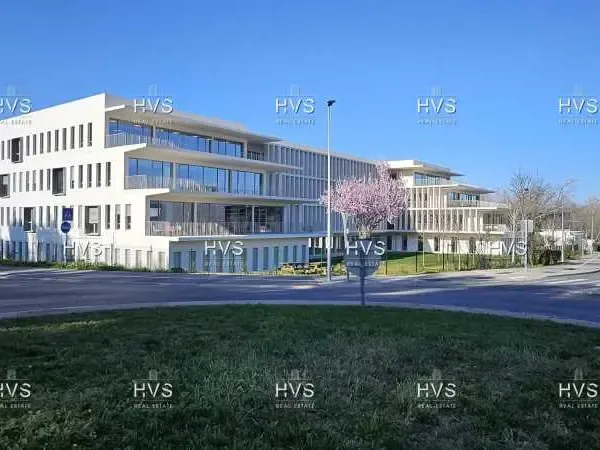 IMMEUBLE NEUF - LOCATION BUREAUX 915m² DIVISIBLES A PARTIR DE 386 m²