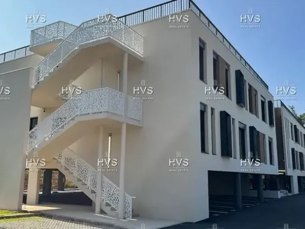 IMMEUBLE DE BUREAUX NEUF - A LOUER - EXCELLENTE DESSERTE - ERP5 POTENTIEL