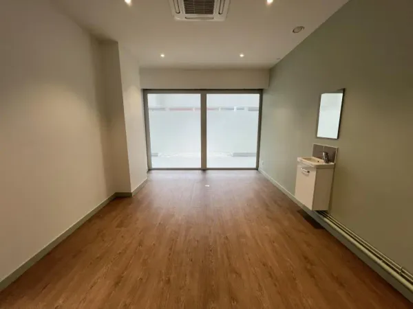 LOCAL PROFESSIONNEL 19M2 REIMS
