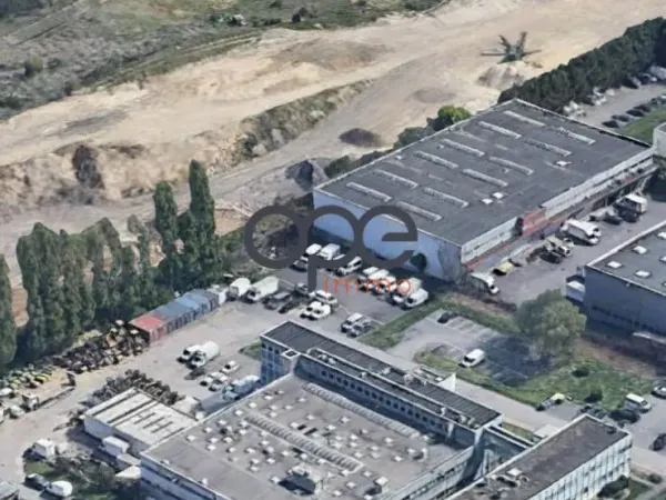 ENTREPOT INDEPENDANT 7 214m² POUR INVESTISSEMENT