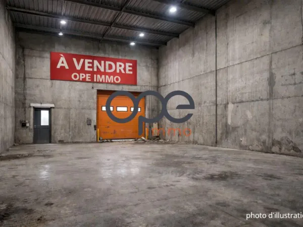 Local d'activité - 508 m² bâtis sur 1 170 m² de terrain