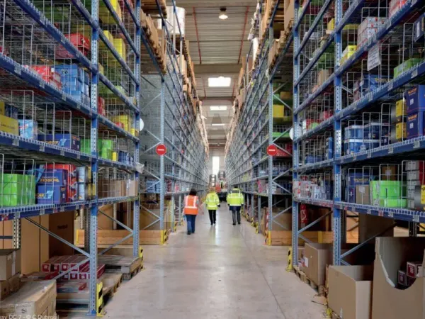 LOGISTIQUE / STOCKAGE à proximité de l'A5 / N104 - ICPE A 30 kilomètres de Paris
