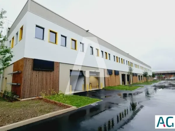 A LOUER - Lots mixtes NEUFS activités/bureaux à Fresnes à proximité des axes routiers à proximité de