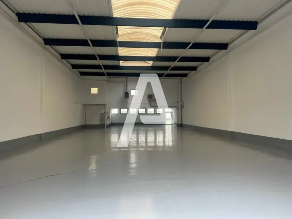 A LOUER - bureaux en R+1 à Bonneuil sur Marne dans le parc des Petits Carreaux - Proximité immédiate