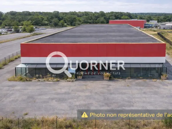 CELLULE COMMERCIALE INDEPENDANTE 900 m2 Actif libre