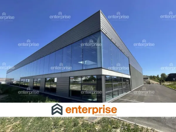 CELLULE DE BUREAUX À LOUER - VISIBILITÉ EXCEPTIONNELLE