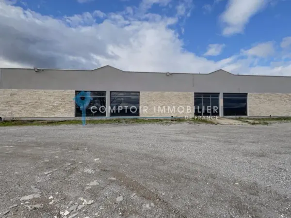 460m2 lots1+2 local commercial-Emplacement stratégique Saint