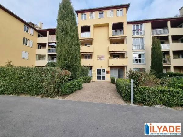 BUREAUX AVEC PARKINGS A LOUER