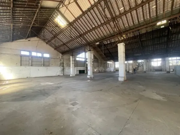 Dpt Hautes Pyrénées (65), à louer TARBES Bâtiment Industriel