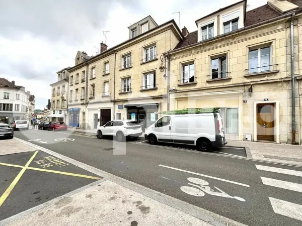 BUREAU A LOUER