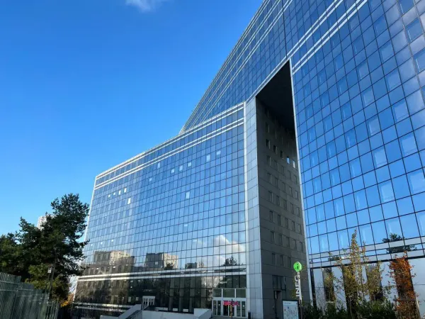 La Défense - Plateaux à vendre avec de belles vues dégagées