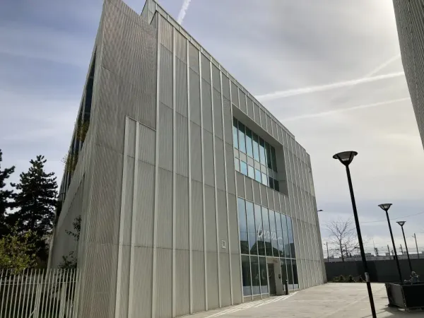 Ensemble immobilier de bureaux TRIO DAUMESNIL au coeur du 12ème arrondissement
