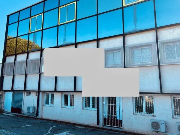À VENDRE : Immeuble de Bureaux et stockage - 490 m²