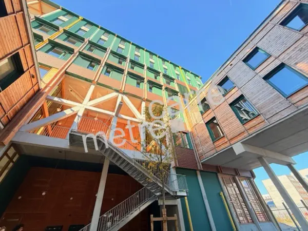 BUREAUX / LOCAL COMMERCIAL A LOUER - ILE DE NANTES