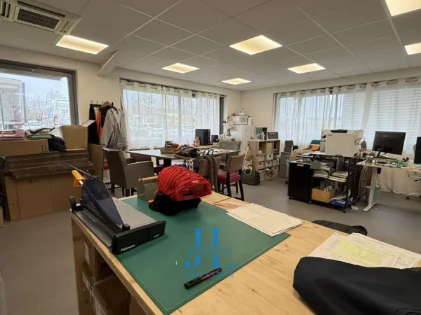 À LOUER - Local / Bureaux 70 m² - Zone d'activité de Mazères - Proximité Langon