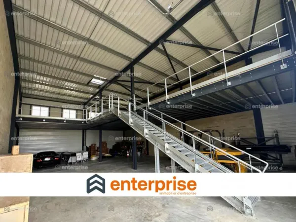 A LOUER - ACTIVITÉS - 371M2 - SACY-LE-GRAND