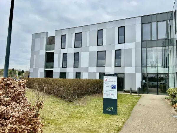 Bureaux à louer à Lesquin avec parking privatif dans secteur recherché