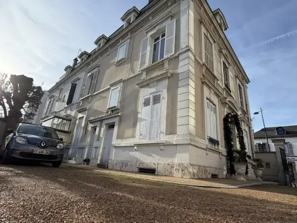 Bureaux premium à louer sur Chartres avec parking
