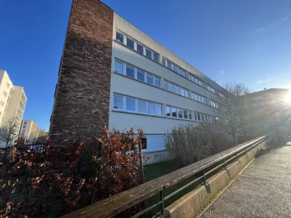 Immobilier Professionnel à louer Maurepas