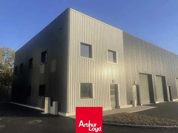 A LOUER, LOT6 - 218 m²